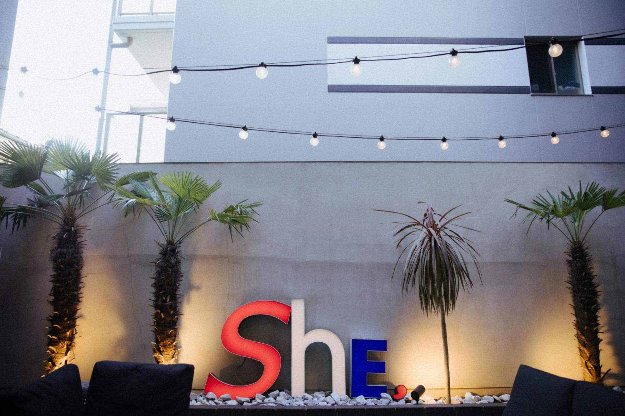 Hotel She Ōsaka Exterior foto
